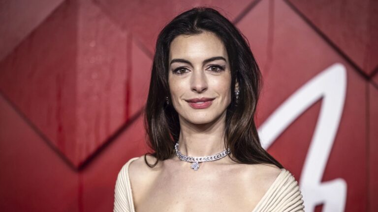 anne hathaway